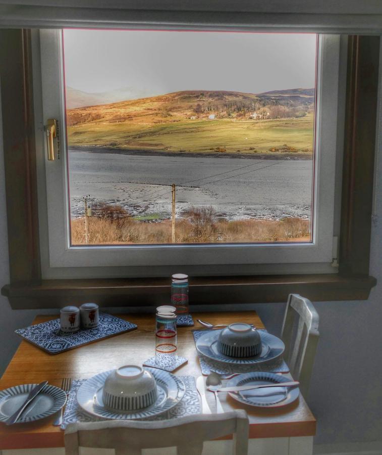 Old Nurses Cottage Skeabost Екстериор снимка